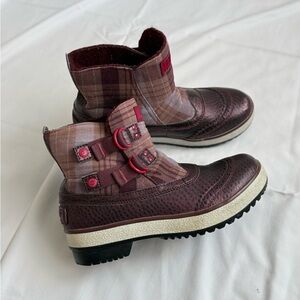 UGG Marrais Plaid Double Buckle Waterproof Lined Boots - Metallic Plum/Burgundy
